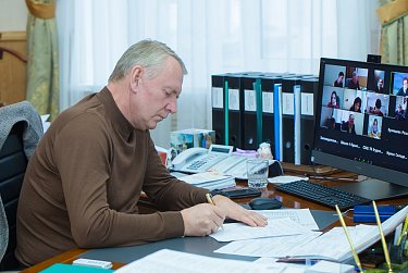 Школьники на дистанте. Как не растерять знания?